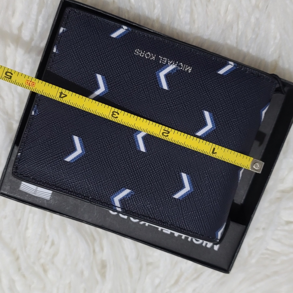 Blue Michael kors wallet - Picture 6 of 6